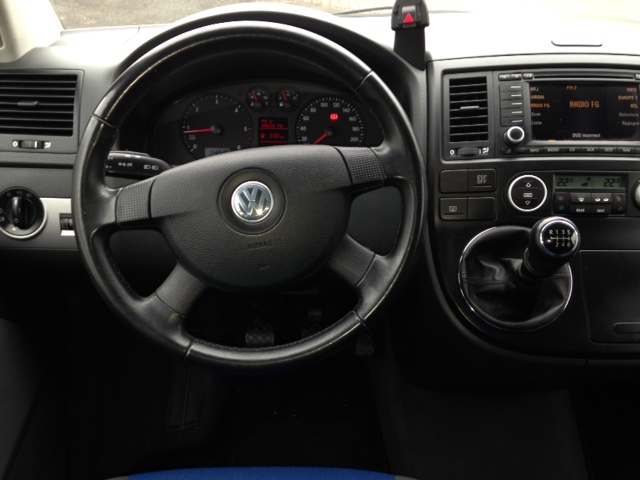 Volkswagen T5 Multivan 6