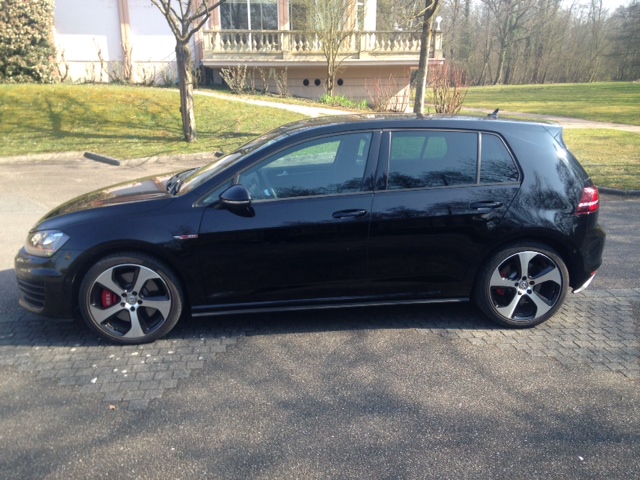 Volkswagen Golf VII 3