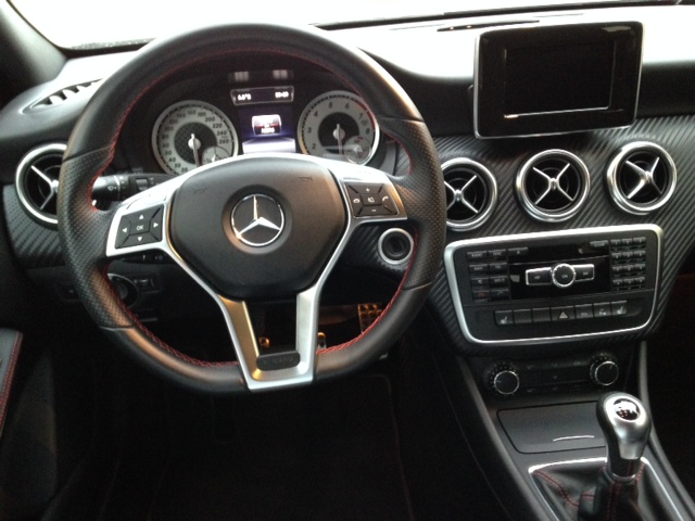 Mercedes Benz Classe A200 AMG Line 6