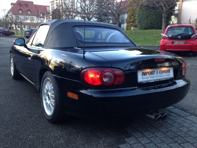 Mazda MX-5 1.9i 16V 4