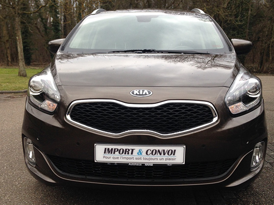 70-Kia-Carens-2015-02-06