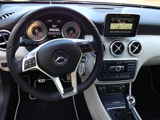 71-Mercedes-classe-A200-2015-02-07 3