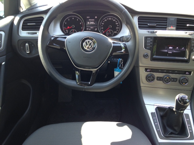 92-Volkswagen-Golf-Tsi-06-06-2015-6