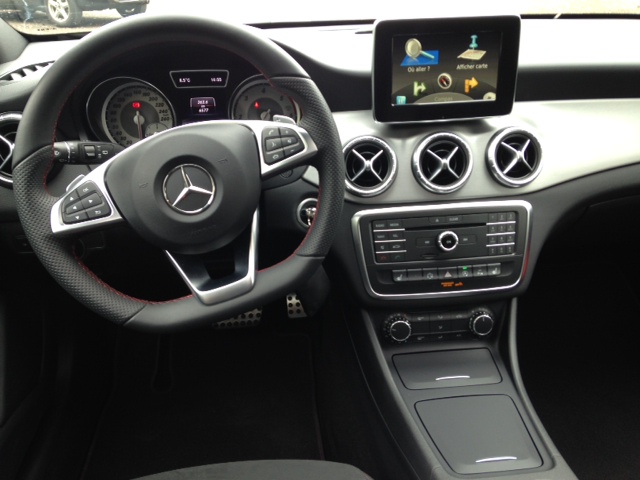 MERCEDES CLA 220 Cdi AMG Line 6