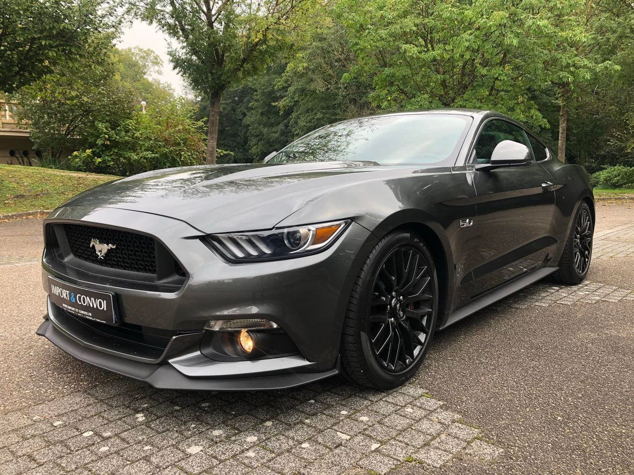 32 Mustang V8